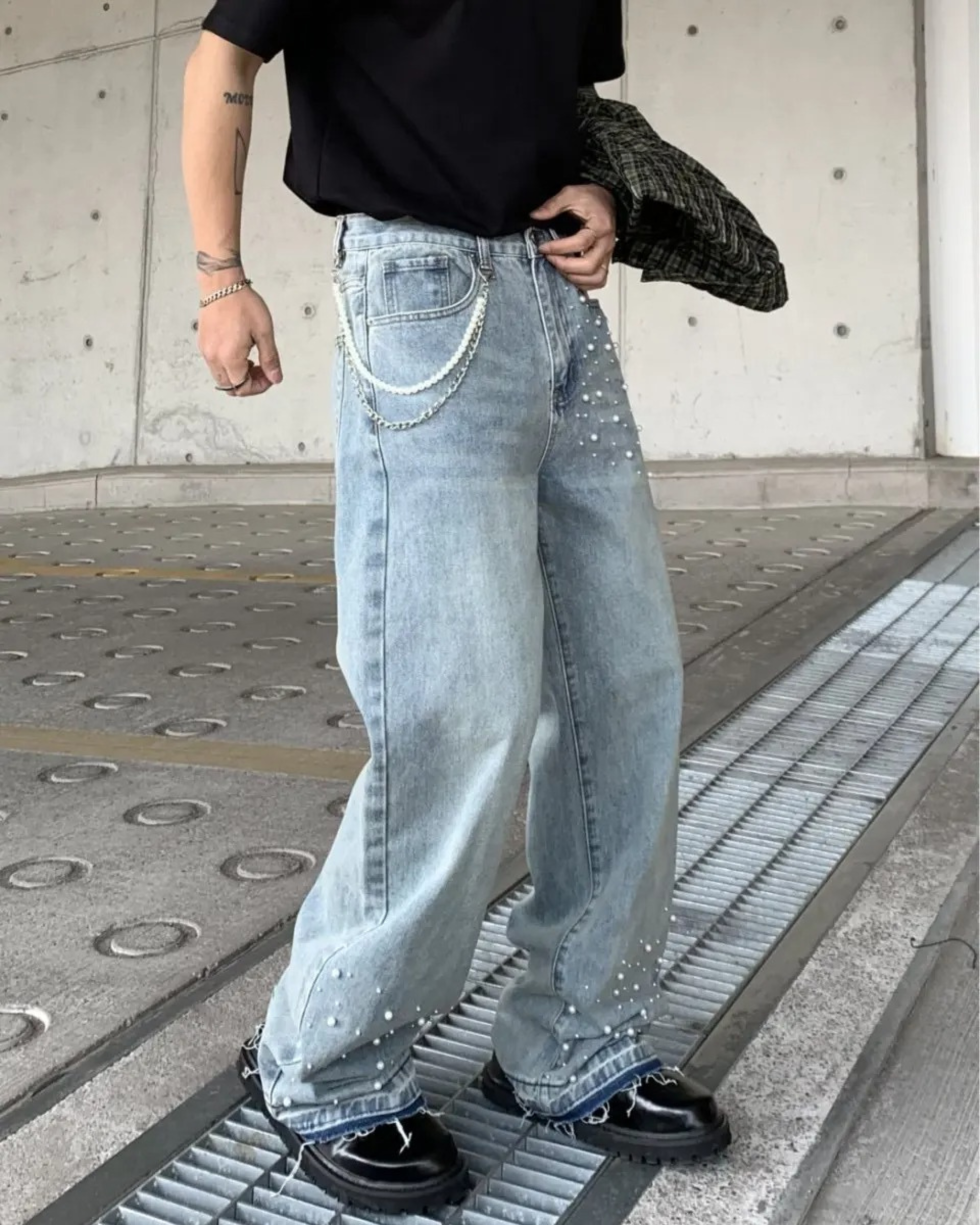 Midnight-Drop Jeans
